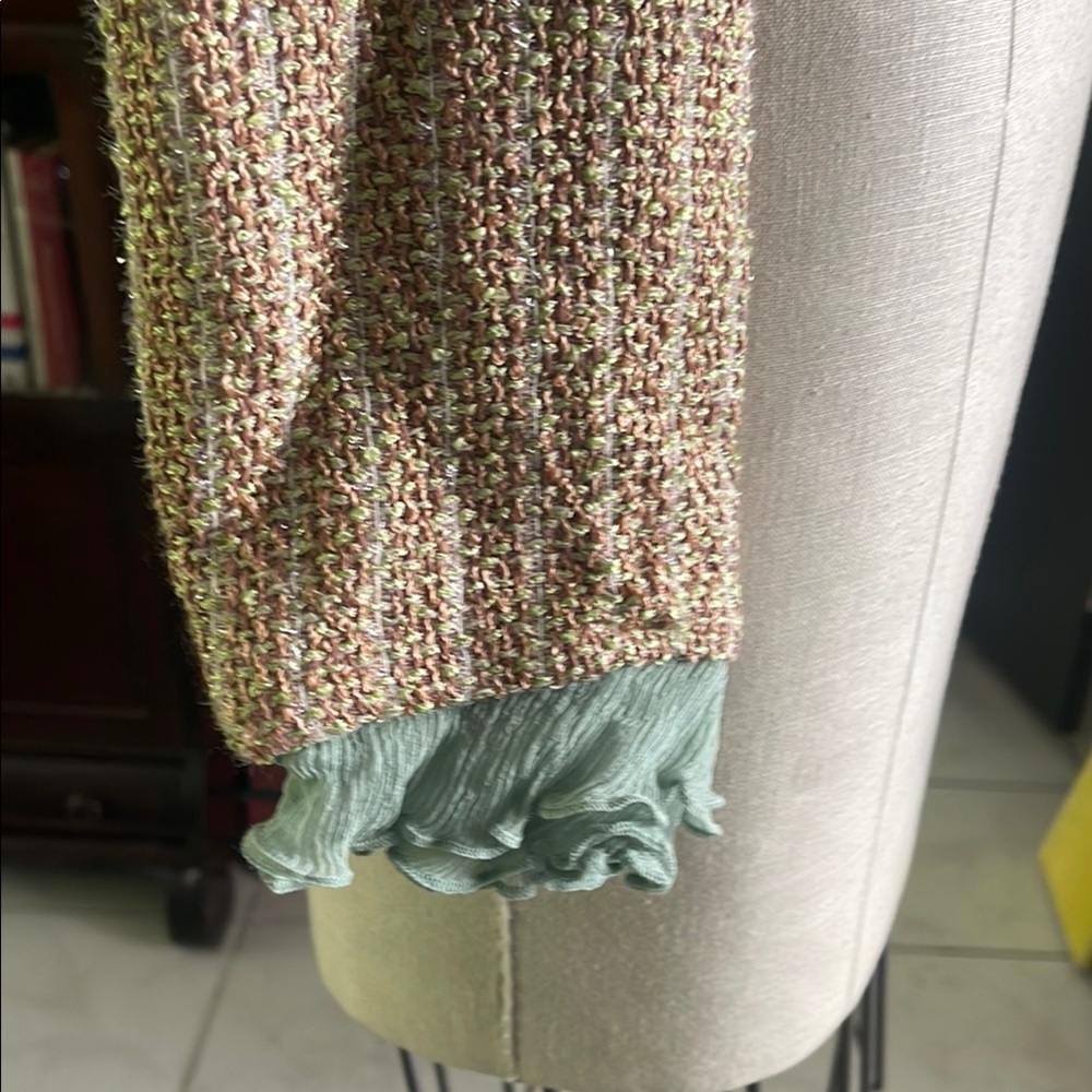 Chic Tweed Jacket with Ruffle Trim - Picture 5 of 13